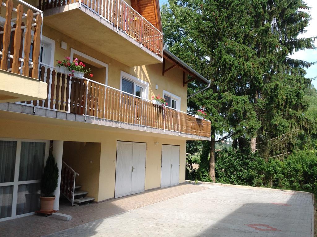 Attila Apartmanhaz Hotel Hévíz Eksteriør billede
